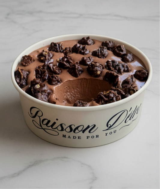 Nutella crunch tiffin cake