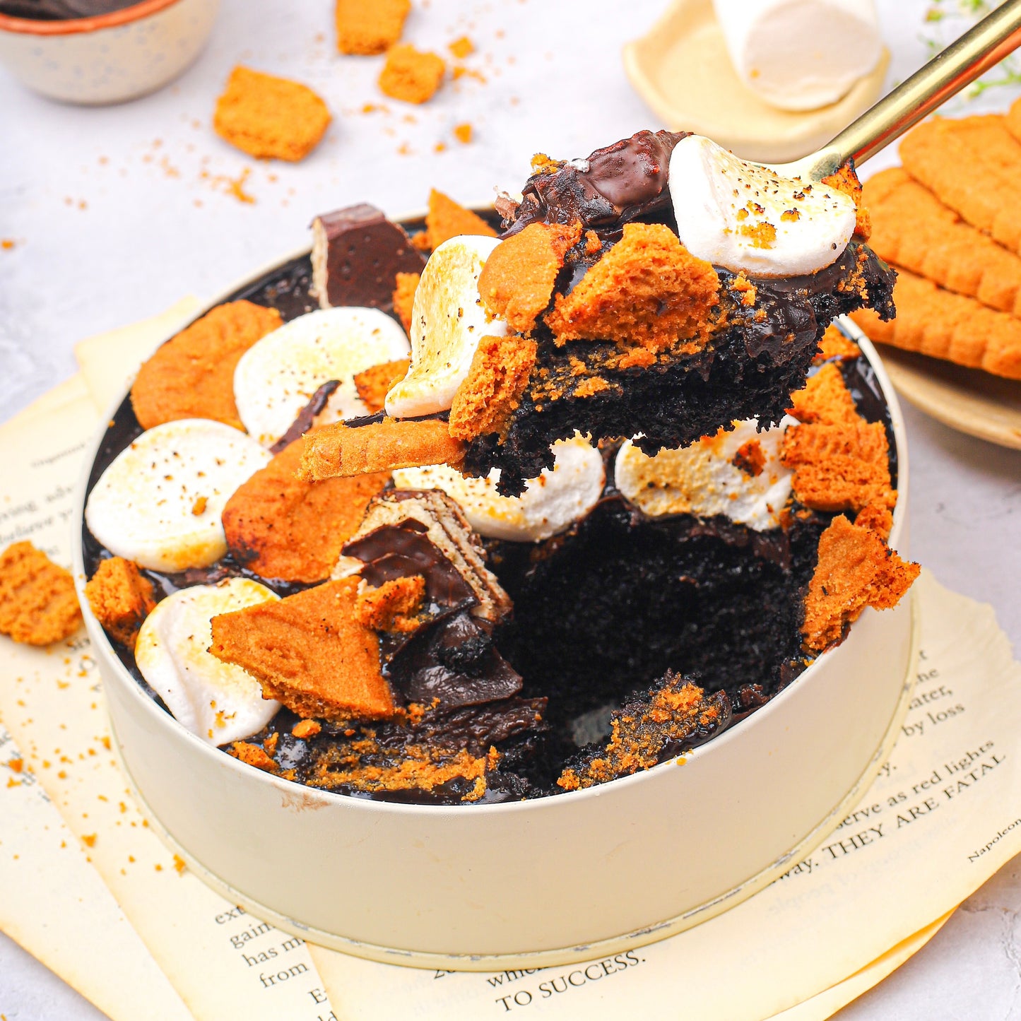 S'more tiffin cake