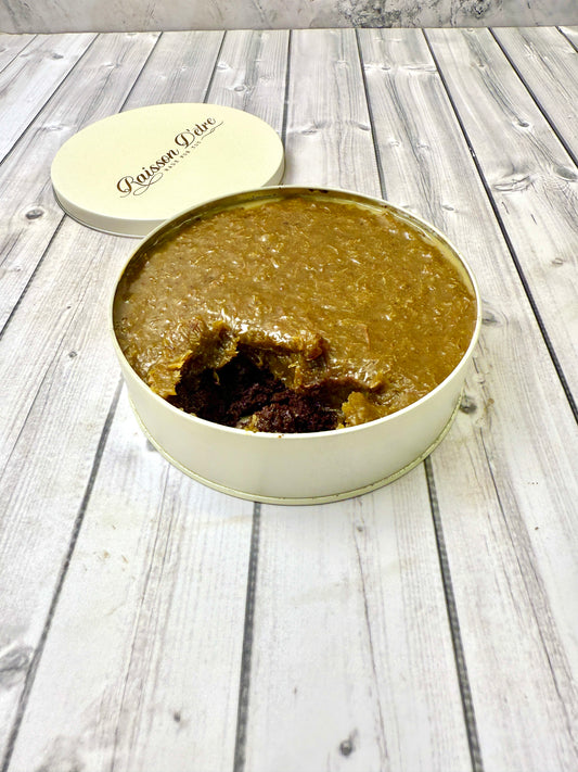 Pistachio kunafa chocolate tiffin cake