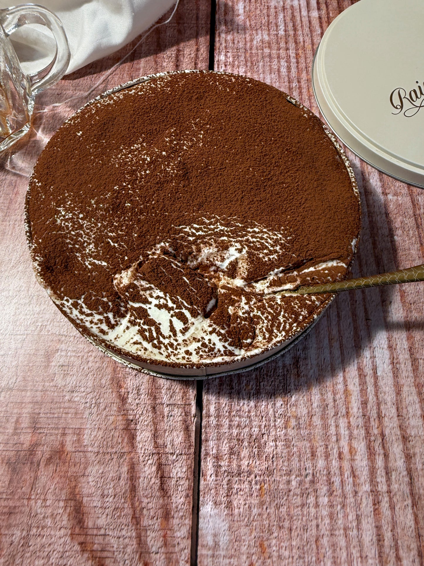 Tiramisu tiffin cake