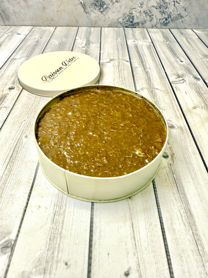 Pistachio kunafa chocolate tiffin cake
