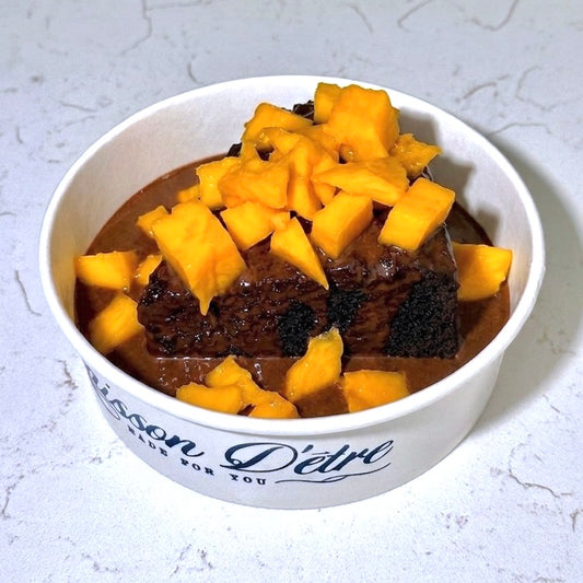 Mango chocolate cake slice (250 g)