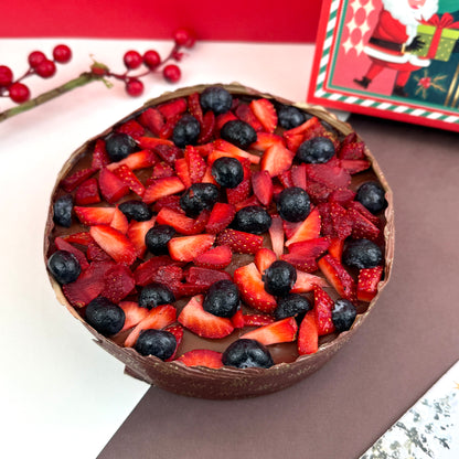 Christmas red wine, chocolate and berries cake