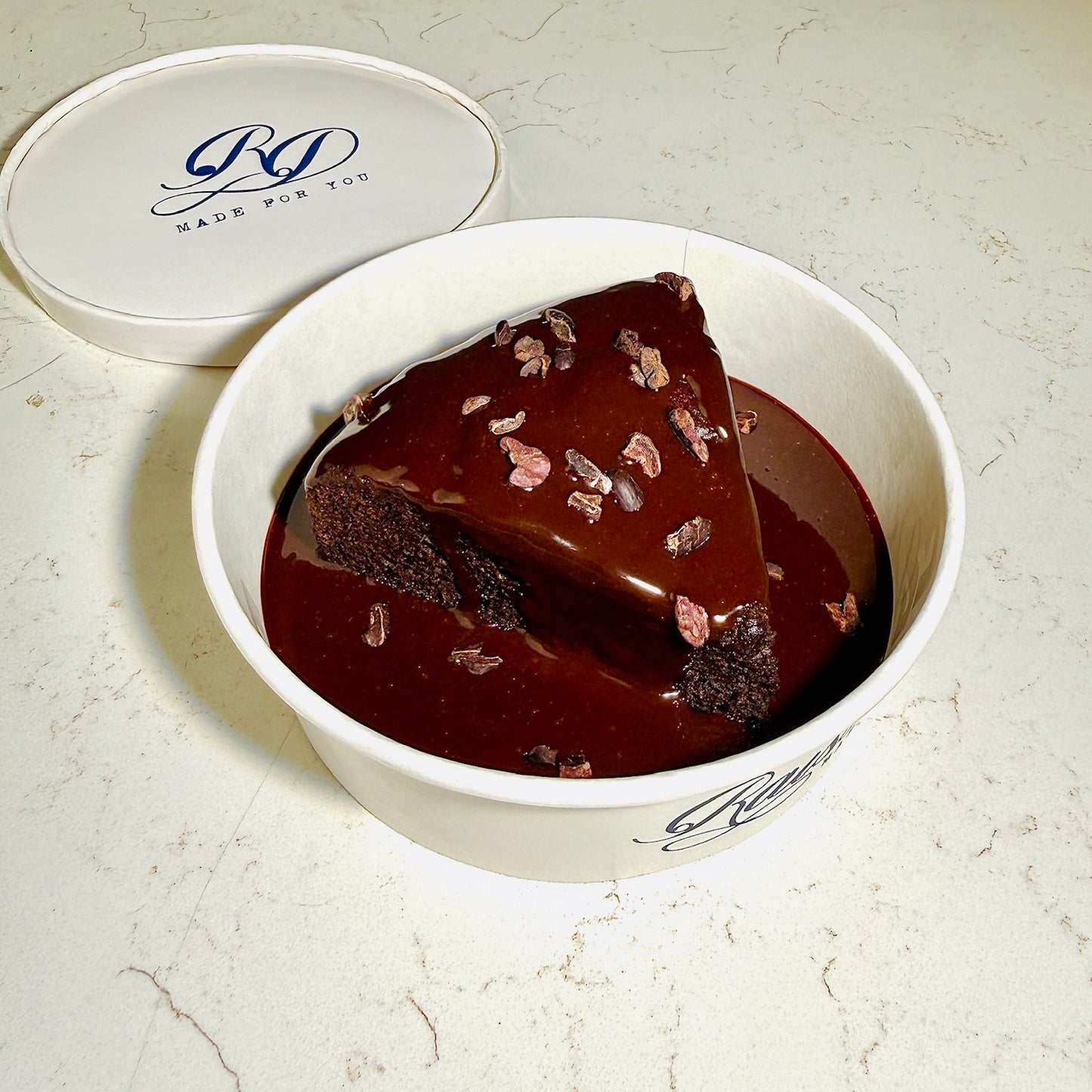 Molten chocolate lava cake slice (250 g)