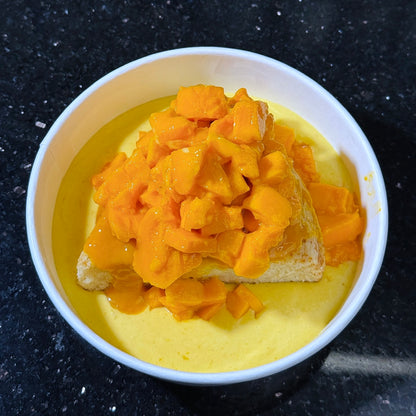 Mango vanilla cake slice (250 g)