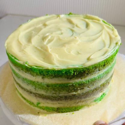 Pandan chiffon and white chocolate cake slice (250 g)
