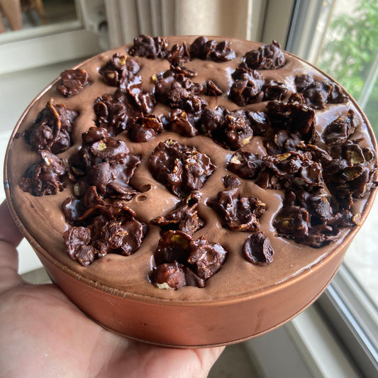 Nutella crunch tiffin cake