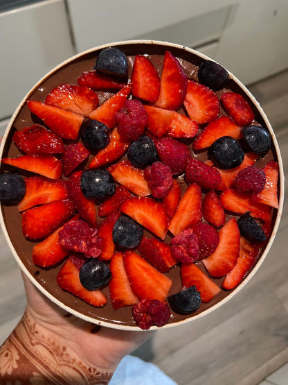 Mixed berries chocolate tiffin cake